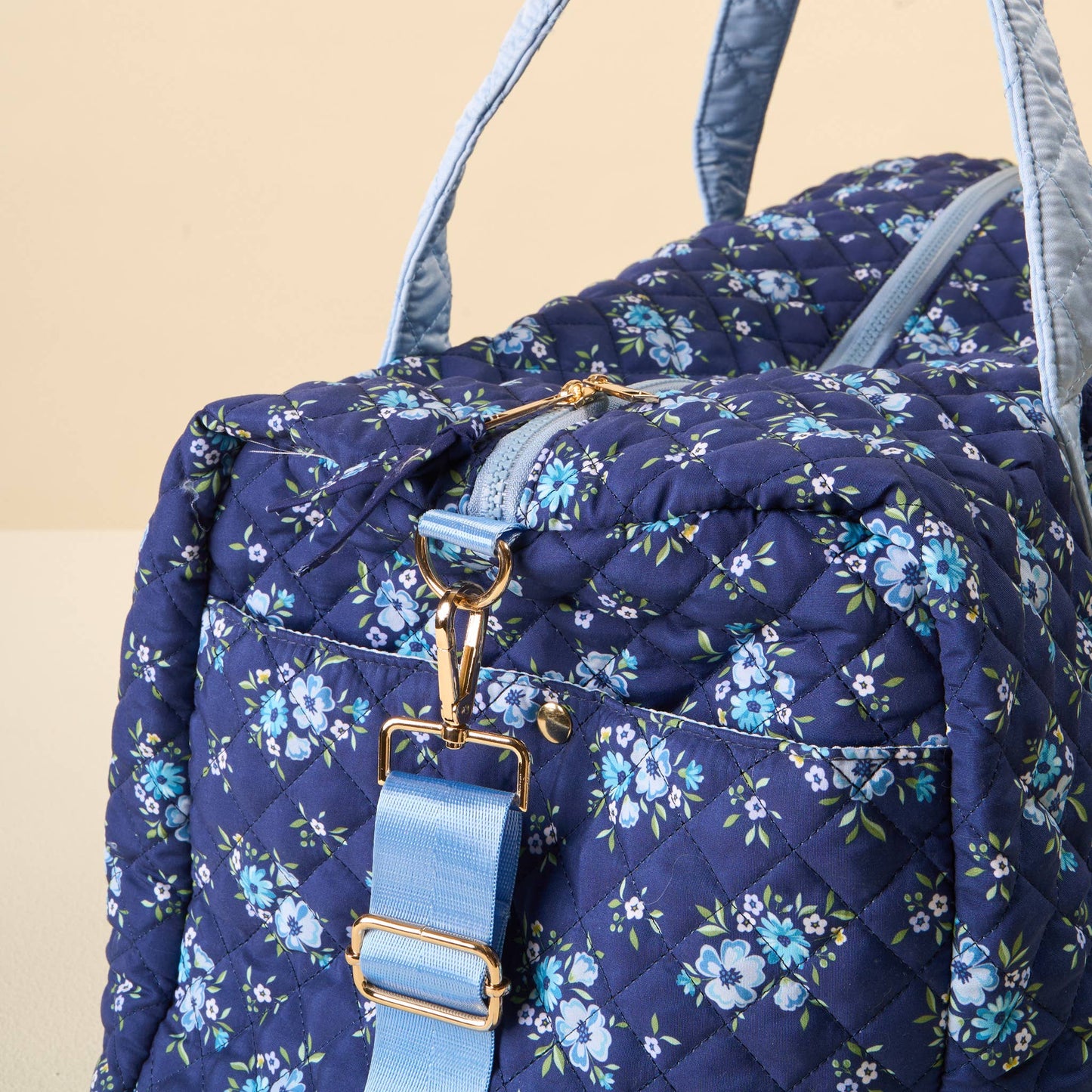 Quilted Weekender Dark Blue